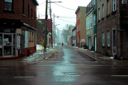 winter, hiver, street, rue, ruelle, alone, seule, cloudy, brouillard, appartements