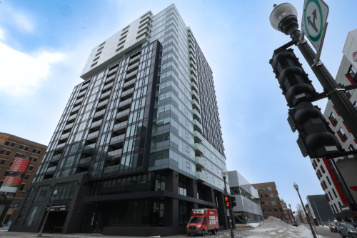 ville, city, gratte-ciel, skyscraper, sky, ciel, building, bâtiment, batiment, tour, tower, centre-ville, downtown, Québec, Canada, Quebec, dehors, outside, hiver, winter